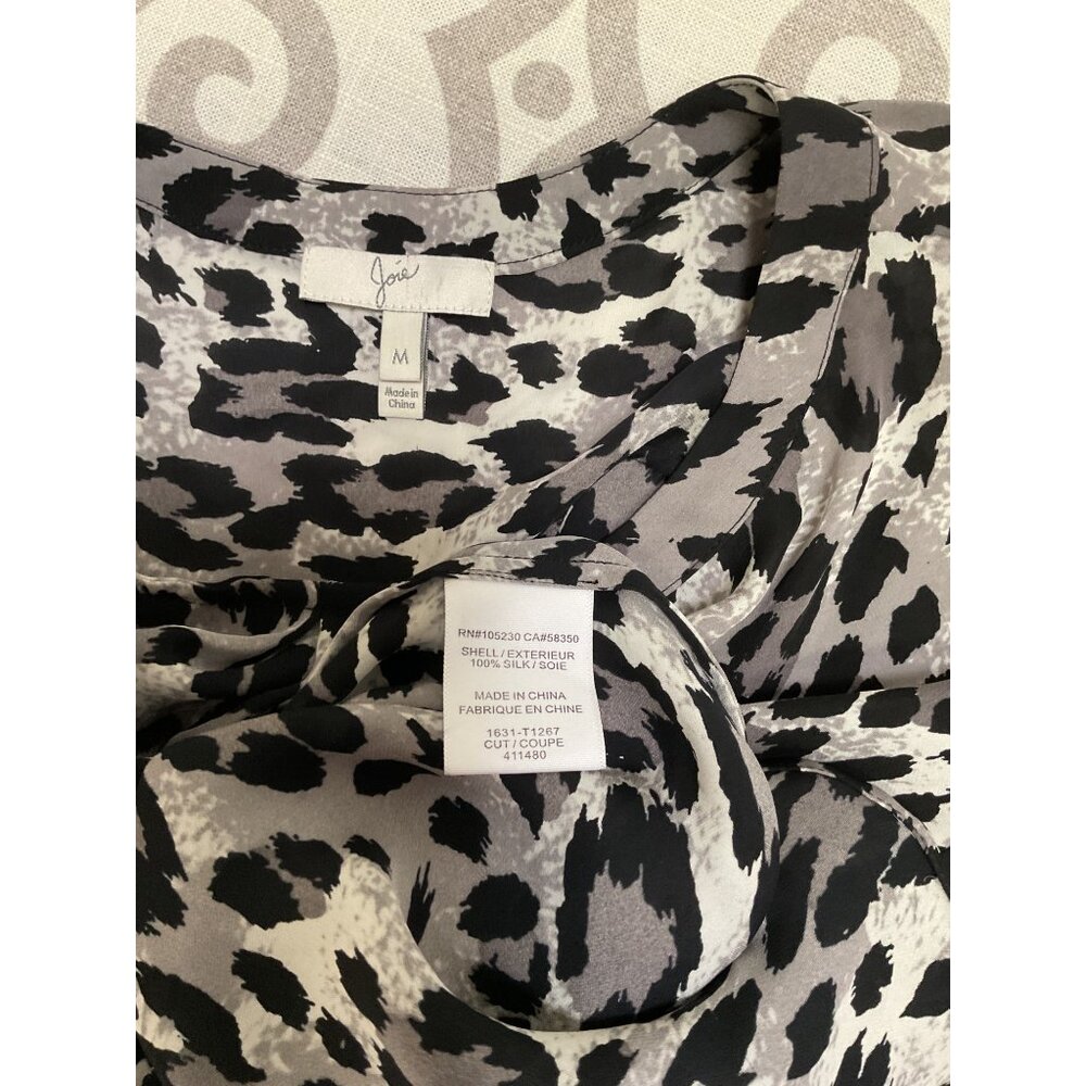 Joie Leopard Print Silk Blouse Button-Up With Placket Size M - Picture 5 of 6